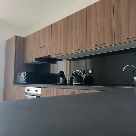 Modern With Ensuite - Valley View And Pool 纳杜尔