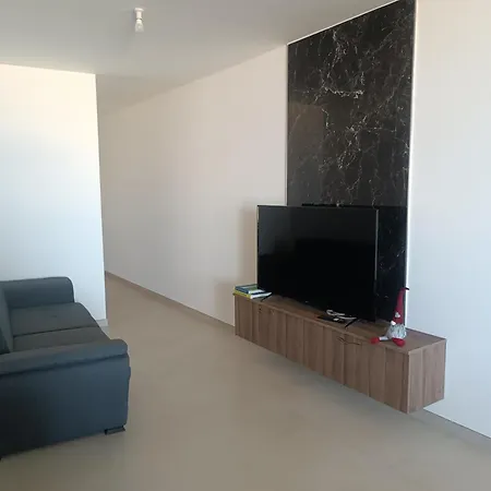 Gæstehus Modern With Ensuite - Valley View And Pool