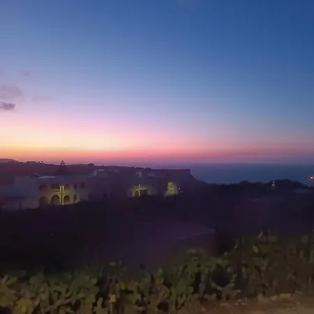 Modern With Ensuite - Valley View And Pool Gæstehus