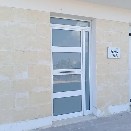 Πανσιόν Modern With Ensuite - Valley View And Pool 3*