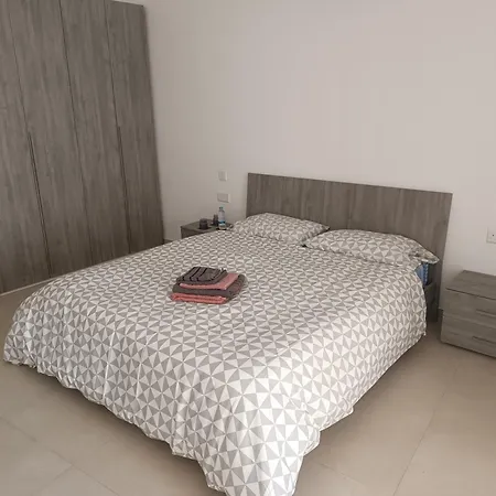 Πανσιόν Modern With Ensuite - Valley View And Pool