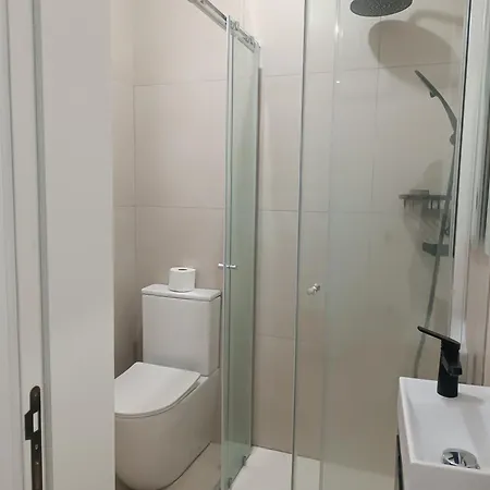 Modern With Ensuite And Ac - Sea View And Comunal Pool بيت ضيافة