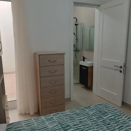 Modern With Ensuite And Ac - Sea View And Comunal Pool