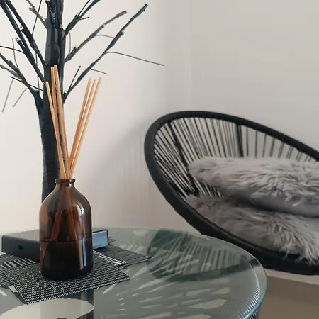 Πανσιόν Modern With Ensuite - Valley View And Pool 3*