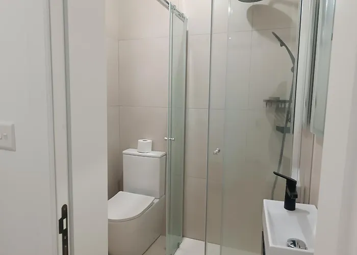 Modern With Ensuite - Valley View And Pool Pensjonat